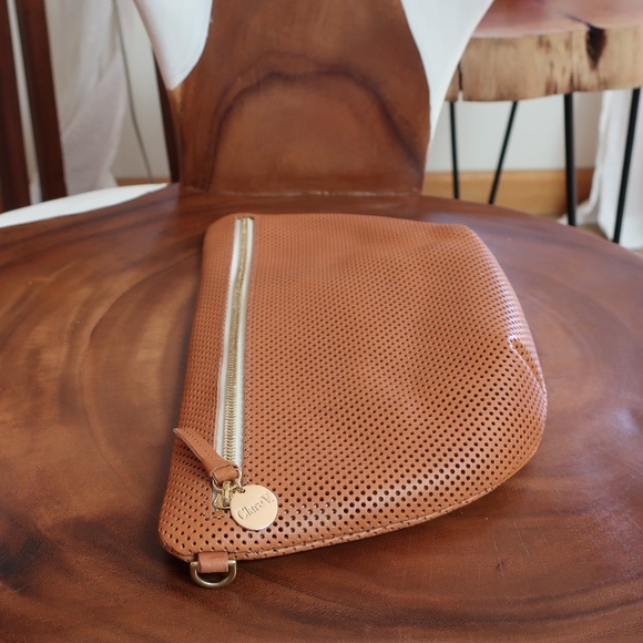 Clare V. Grand Fanny in Cuoio Perf - Picture 5 of 16